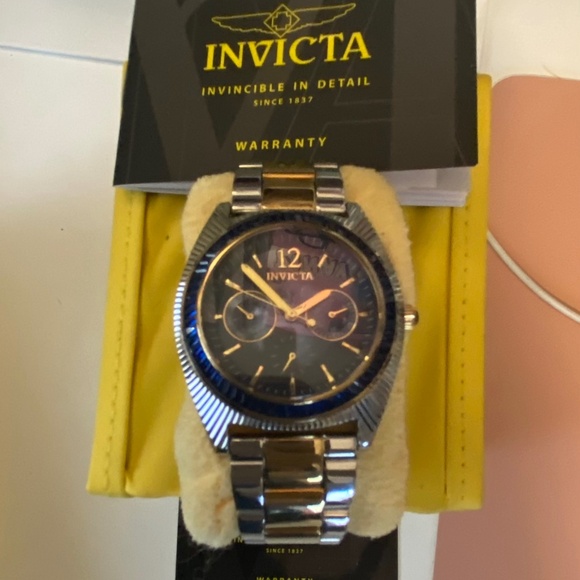 Item is active available. Invicta Wildflower Lady Collection Lady Watch Quartz - Picture 1 of 12